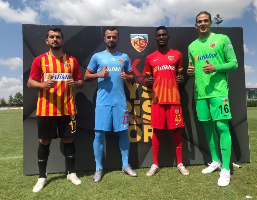 ANKET:Kayserispor'un 2021-2022 Sezonu Formaların Hangisini Beğendiniz ...