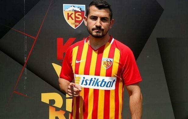 Kayserispor Emrah Başsan ile 2 Yıllık Daha Sözleşmesini Uzattı