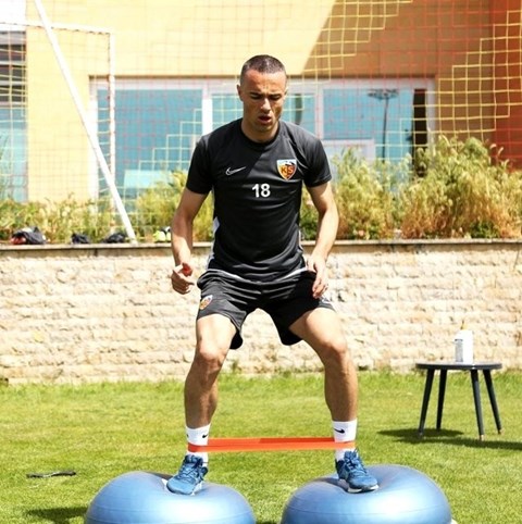 Zoran Kvrzic Sağ Bekte Görev Alacak