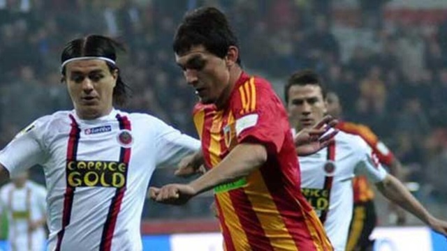 Gaziantep Maçında Abdullah Durak’ın Ayak Tarak Kemiği Kırıldı