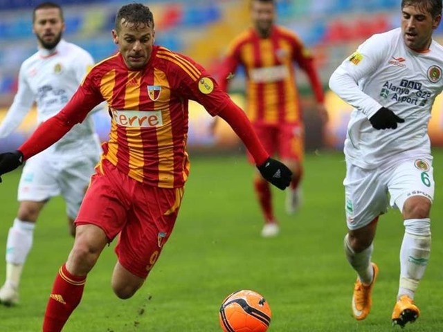 Bobo Gol Krallığında Tahta Çıktı