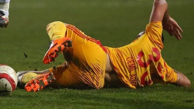 Cemil Adıcan Sakatlandı.