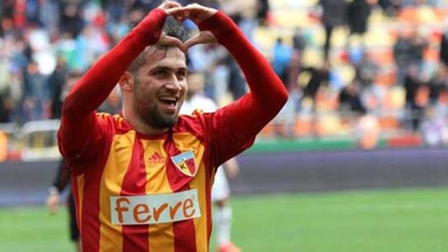 Ömer Bayram'da Kampa Katıldı.