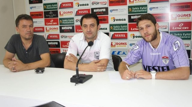 Cem Sultan Manisaspor'a Kiralık Verildi.