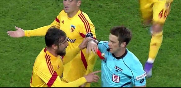 Fenerbahçe-Kayserispor Maçında 3 Kırmızı Kart