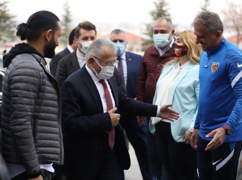 Başkan Memduh Büyükkılıç'tan Kayserispor'a Moral Ziyareti