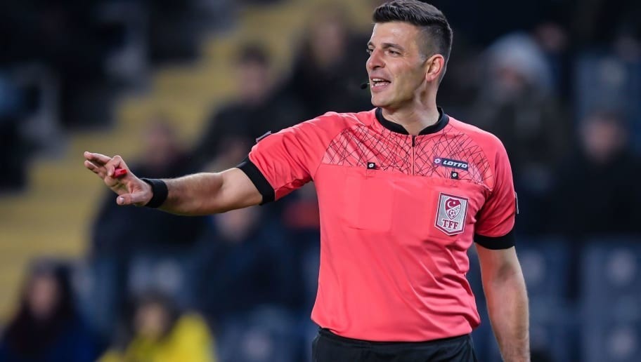 Kayserispor-Gaziantep FK Maçını Ümit Öztürk Yönetecek.