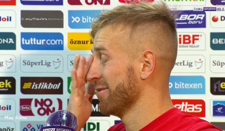 Pedro Henrique; Maç Sonu Röportajda Göz Yaşlarını Tutamadı.