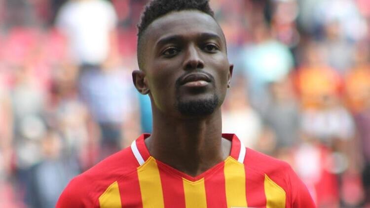 Bernard Mensah Pazartesi Günü Kayserispor Kampına Katılıyor