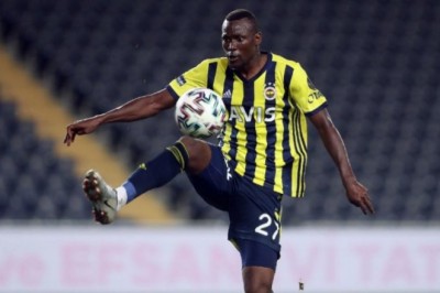 Kayserispor, Fenerbahçe'den Mame Thiam ile Anlaştığını Resmen Açıkladı.