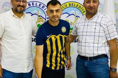 Talasgücü Belediyespor, Kepezspor'dan Berkay Öztuvan'ı Transfer Etti.