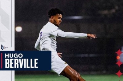 Kayserispor Hugo Berville'yi Antalyaspor'un elinden aldı.