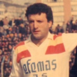 Mustafa Dil