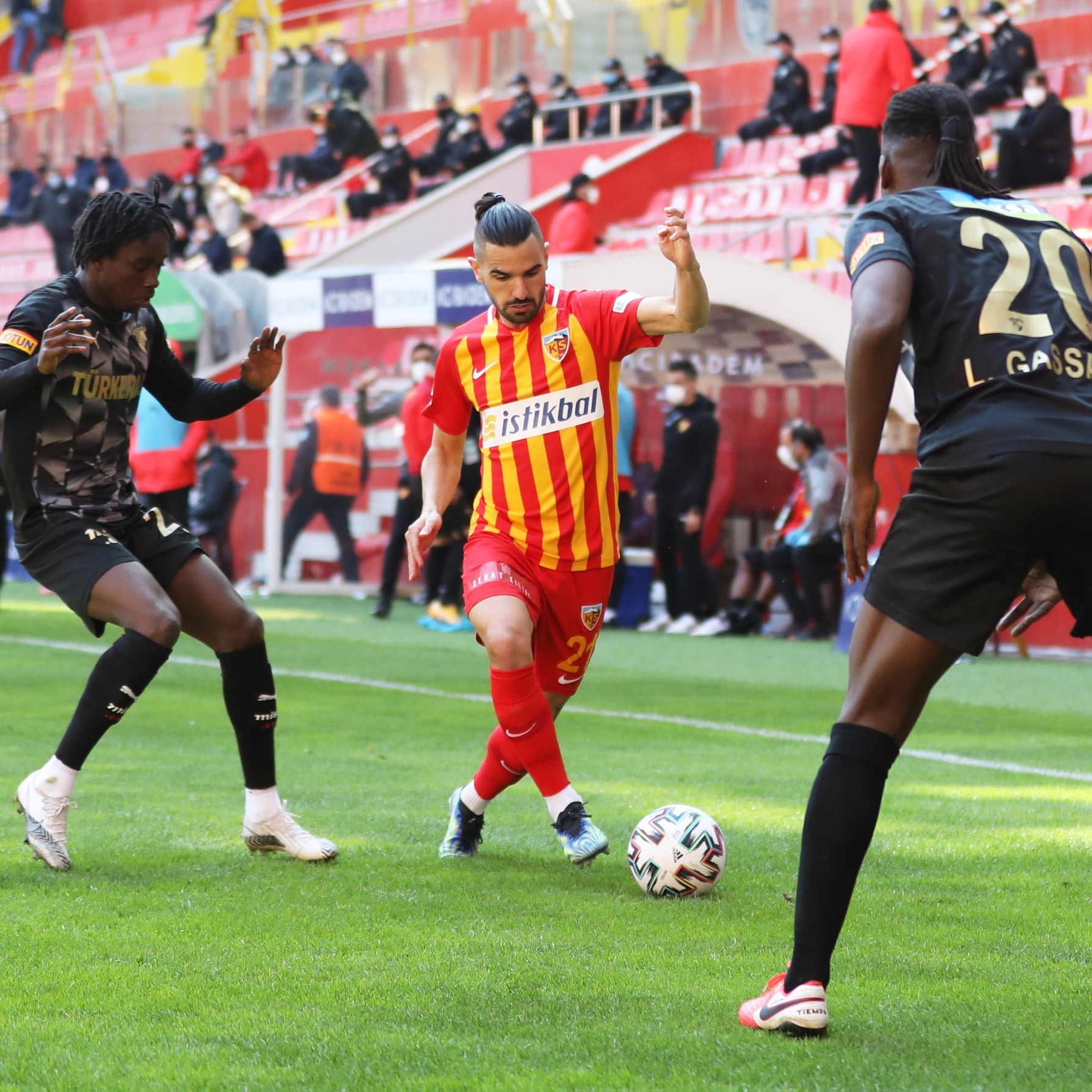Kayserispor 1-1 Göztepe 👉 Aziz Behich
