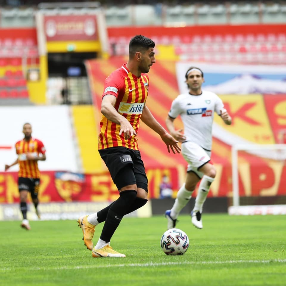 96 Daniel Avramovski - 23 Sakıp Aytaç