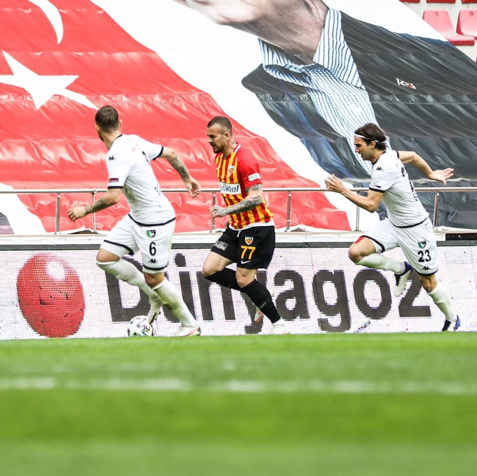 6 Marvin Dirk Bakalorz - 77 Denis Alibec - 23 Sakıb Aytaç