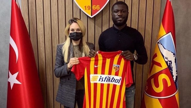 Kayserispor, Kevin Luckassen ile 2,5 Yıllık Sözleşme İmzaladı.