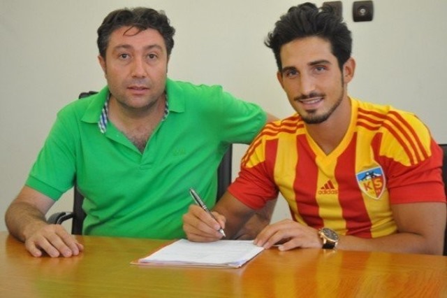 Transferin Son Gününde 2 İmza