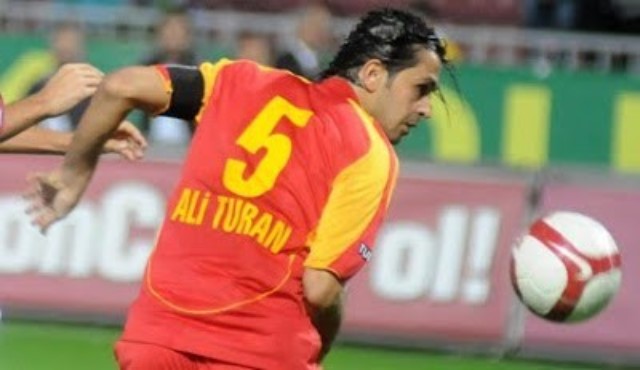 Yorumsuz Mehmet Topuz 38, Ali Turan 5