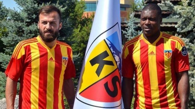Kayserispor Berkan Emir ile Aiyegbeni Yakubu ile 2 yıllık Anlaştı.