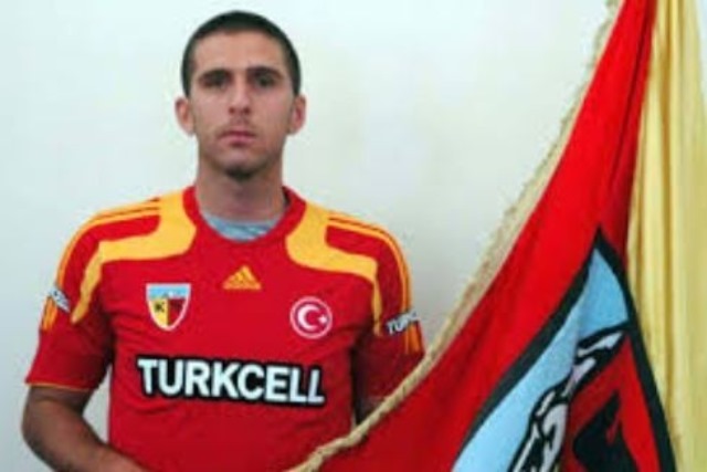 Altay’lı Merter Yüce Kayserispor’da