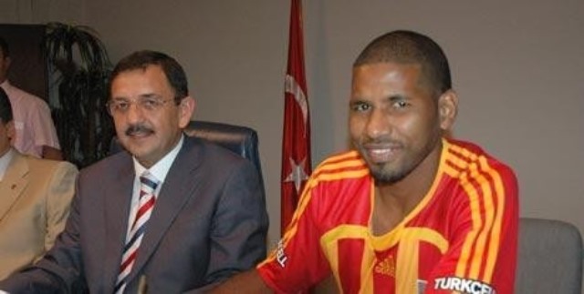 Kayserispor Alium Saidou İle Sözleşme Yeniledi.