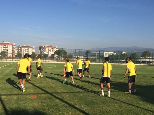 Kayserispor Kupa Hazırlıklarına Bursaspor Tesislerinde Sürdürüyor.