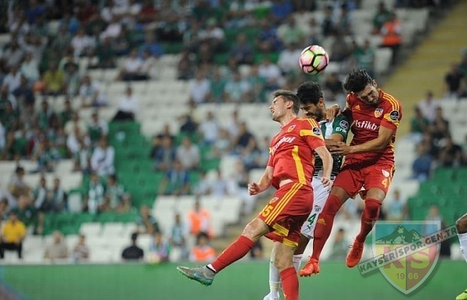 2016-2017 Süper Lig: Bursaspor 3-1 Kayserispor Maçının Foto Galerisi
