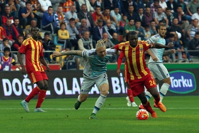 Futbol Terimleri Sözlüğü #14 İsabetsiz Şut Nedir?