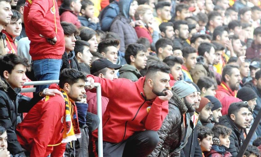 Sahaya Giren 70 Kişiye Para ve Hapis Cezası Geliyor