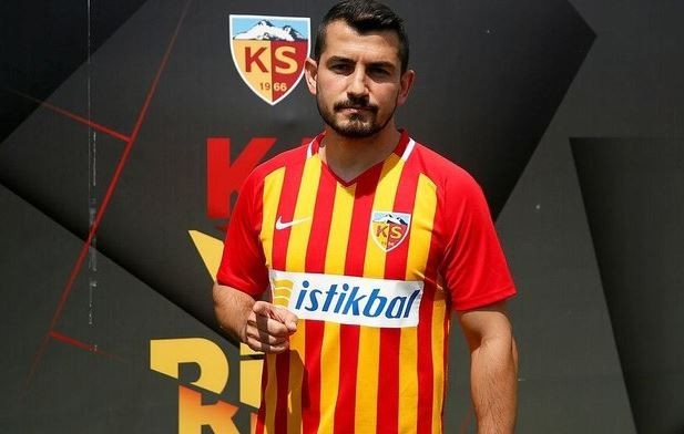 Kayserispor, Emrah Başsan ile Resmi Sözleşmeyi İmzaladı