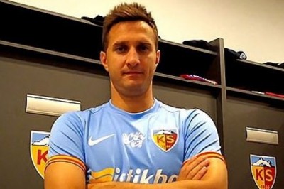 İsviçre Milli Takım Kampından Mario Gavranovic Sakatlandı.