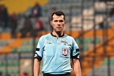 Ümraniyespor-Kayserispor Maçını Burak Şeker Yönetecek.