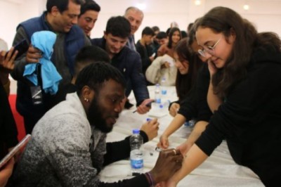 Kayserispor'lu Futbolcular Tomarza İlçesinde Öğrenciler ile Buluştu.