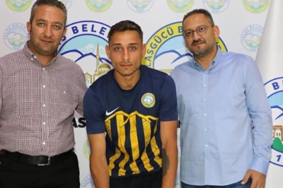 Talasgücü Belediyespor, Beyoğlu Yeni Çarşı'dan Emir Babahasan'ı Transfer Etti.