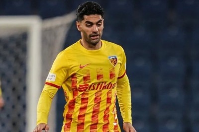 Kayserispor'da ayrılık: İranlı Ali Karimi sözleşmesini feshetti