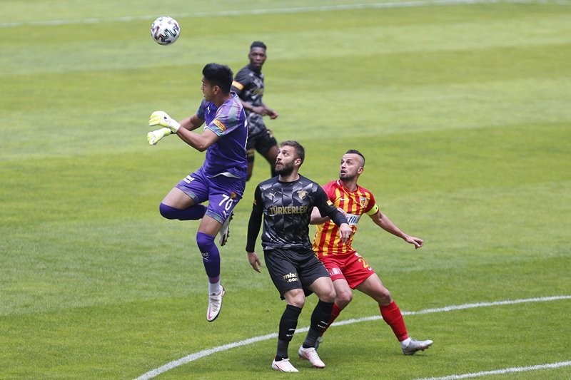 2020-2021 Süper Lig: Kayserispor-Göztepe 1-1 Maçın Foto Galerisi ...